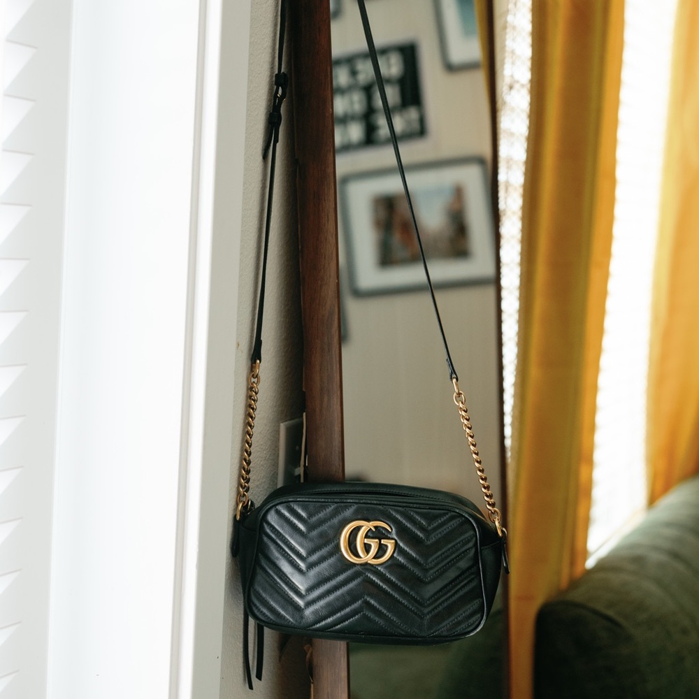 Gucci GG Marmont Small Shoulder Bag in Black